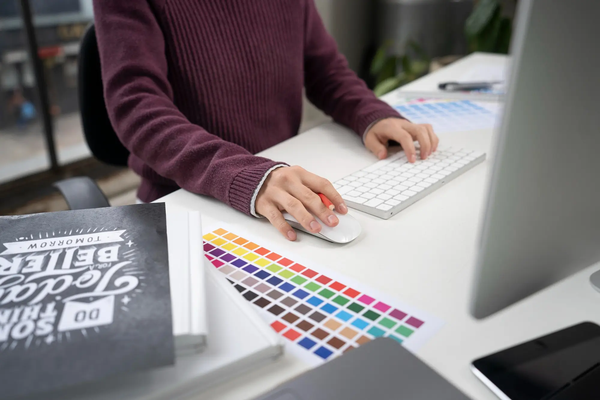 Könyvtördelés és grafikai tervezés